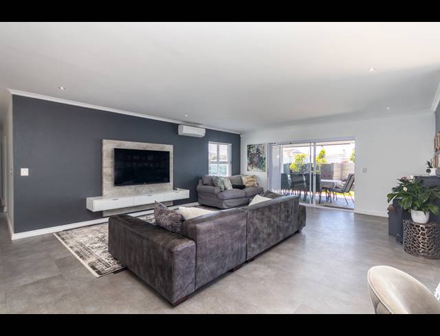 4 BEDROOM FREESTANDING SOLD IN SUNNINGDALE